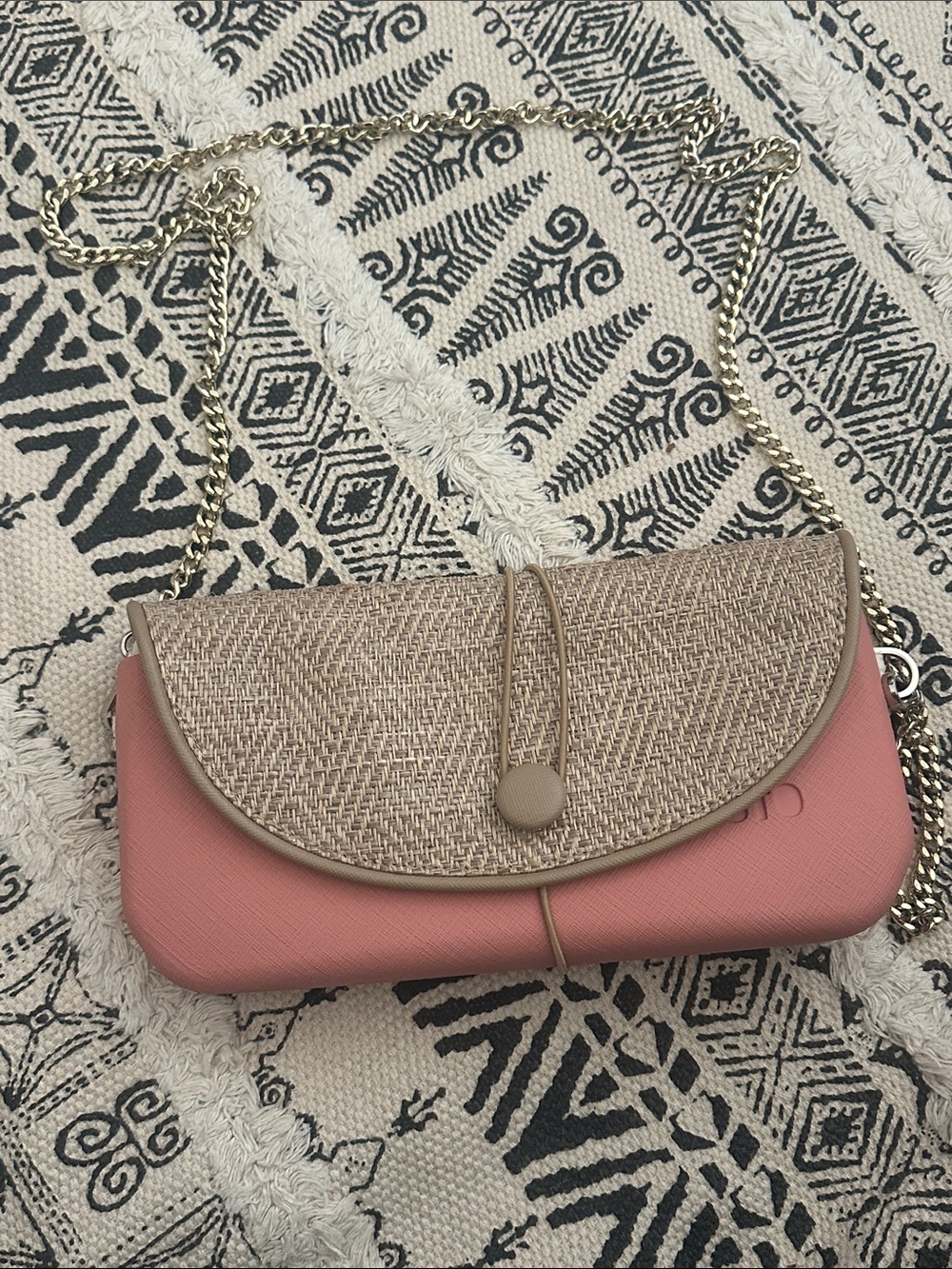 Justo Woven Flap Crossbody Bag in Dusty Rose